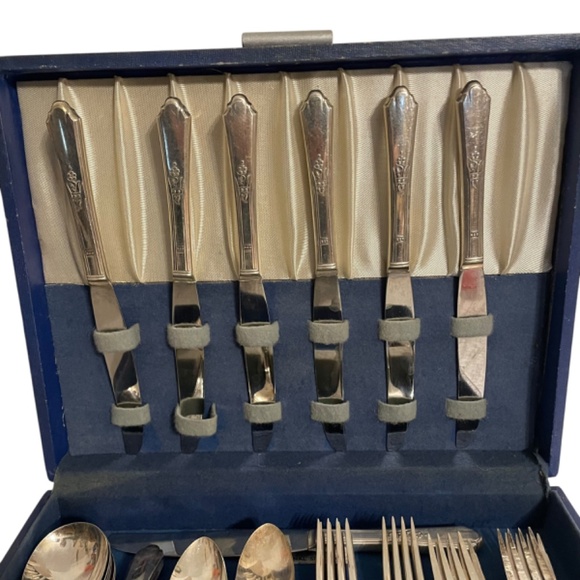 Oneida S.L. &‎ G.H. Rogers Encore Silverplate 51 Pcs Flatware Silverware Set - Picture 2 of 14